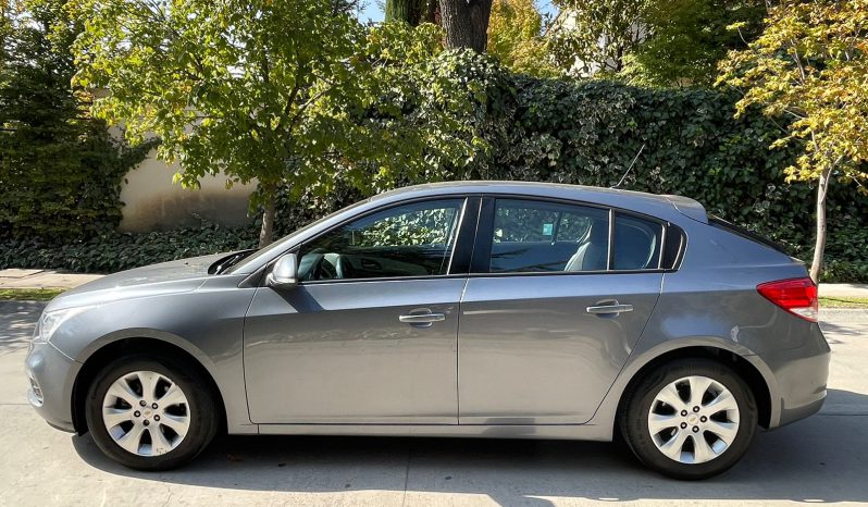 
								Chevrolet Cruze 1.8 LS full									