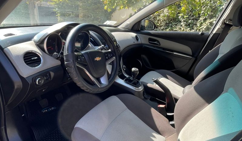 
								Chevrolet Cruze 1.8 LS full									
