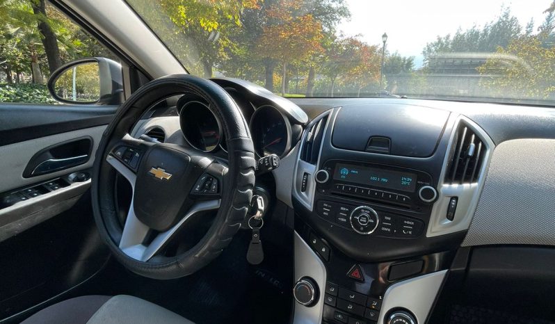 
								Chevrolet Cruze 1.8 LS full									