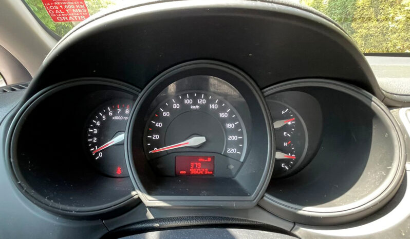 
								KIA RÍO 5 1.4 EX MT full									