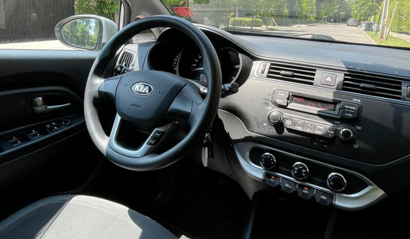
								KIA RÍO 5 1.4 EX MT full									