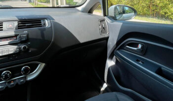 
									KIA RÍO 5 1.4 EX MT full								