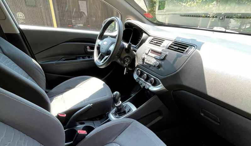
								KIA RÍO 5 1.4 EX MT full									