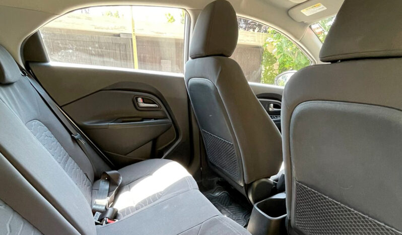 
								KIA RÍO 5 1.4 EX MT full									