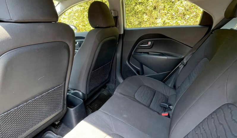 
								KIA RÍO 5 1.4 EX MT full									