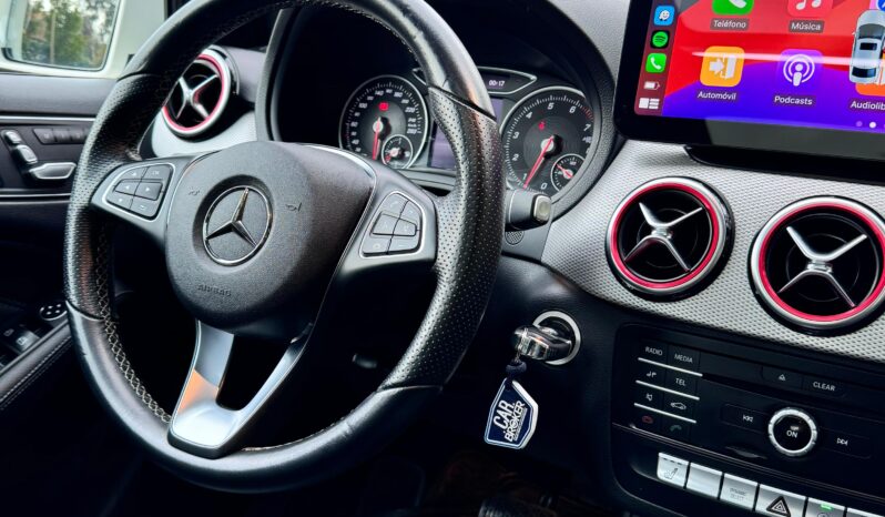 
								Mercedes Benz B200 full									