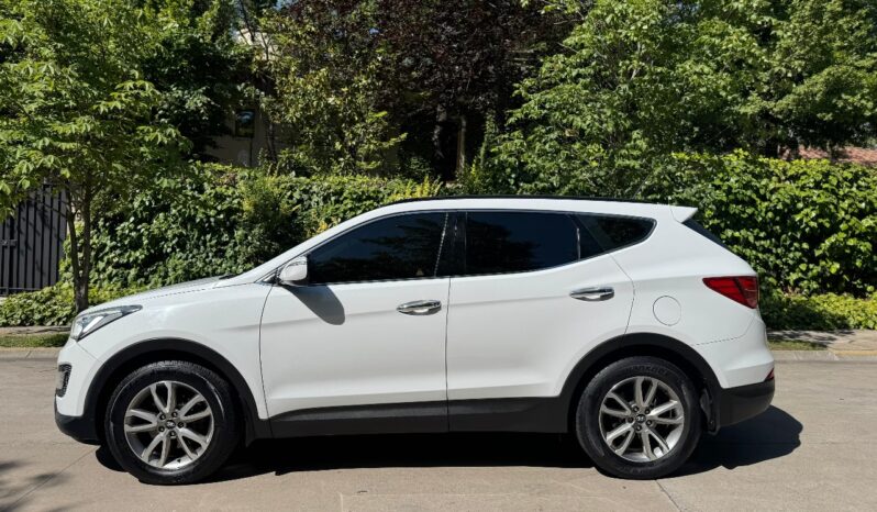 
								Hyundai Santa Fe 2.0 full									