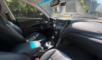 
									Hyundai Santa Fe 2.0 full								