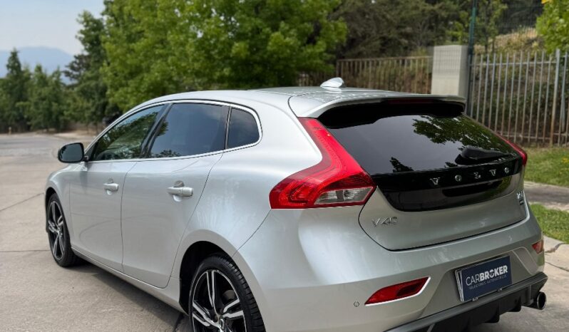 
								Volvo V40 2.0 T5 R-Desing full									