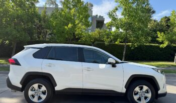 
									Toyota Rav4 2.0 LE full								