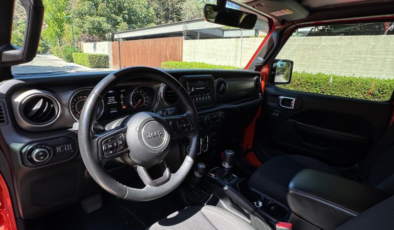 
								Jeep Wrangler 3.6 4X4 Sport full									