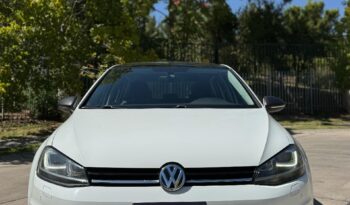 
									Volkswagen Golf Sport 1.4 full								