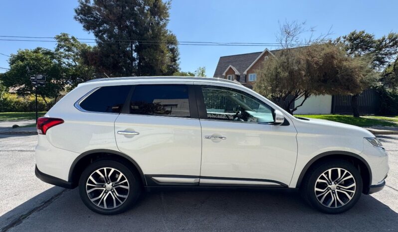 Mitsubishi New Outlander GLS 4X4 2.4