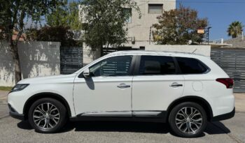 
									Mitsubishi New Outlander GLS 4X4 2.4 full								