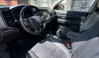 
									Mitsubishi New Outlander GLS 4X4 2.4 full								