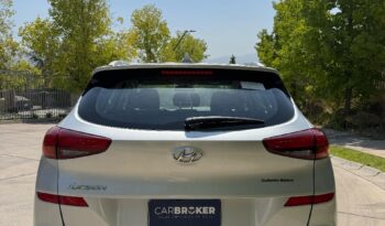 
									Hyundai Tucson 2.0 full								