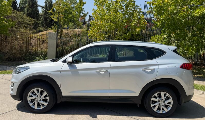 
								Hyundai Tucson 2.0 full									