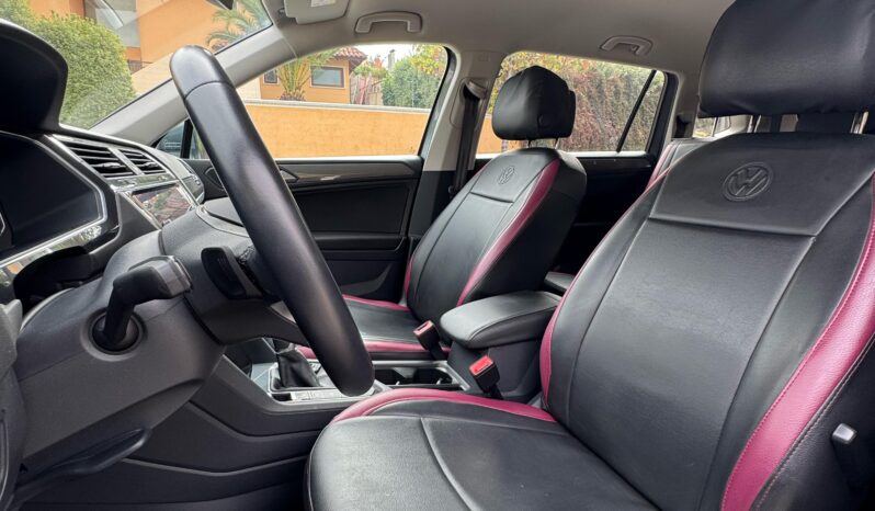 
								Volkswagen Tiguan 1.4 Comfortline full									
