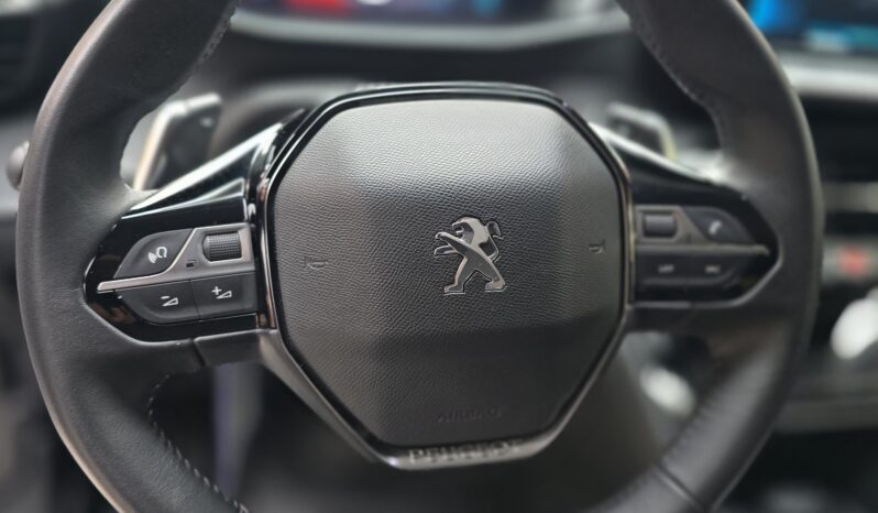 
								Peugeot 2008 BlueHDI Allure full									