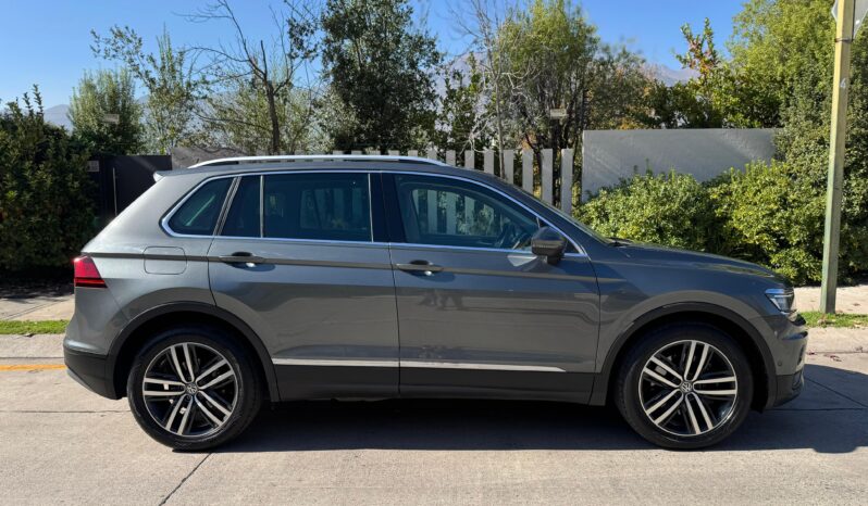 Volkswagen Tiguan Sport 2.0 TSI
