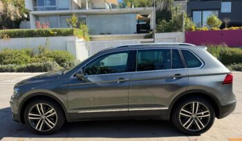 
									Volkswagen Tiguan Sport 2.0 TSI full								