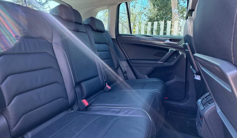 
								Volkswagen Tiguan Sport 2.0 TSI full									