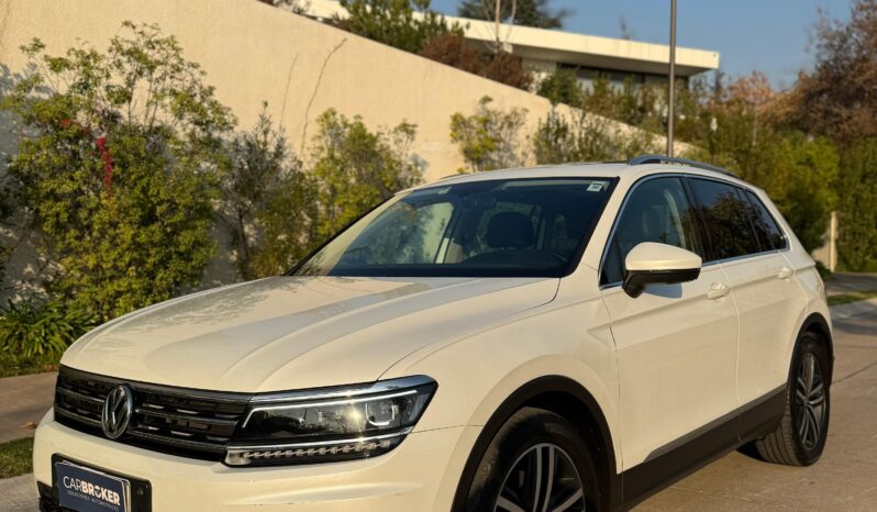 
								Volkswagen Tiguan Sport TSI 4Motion full									