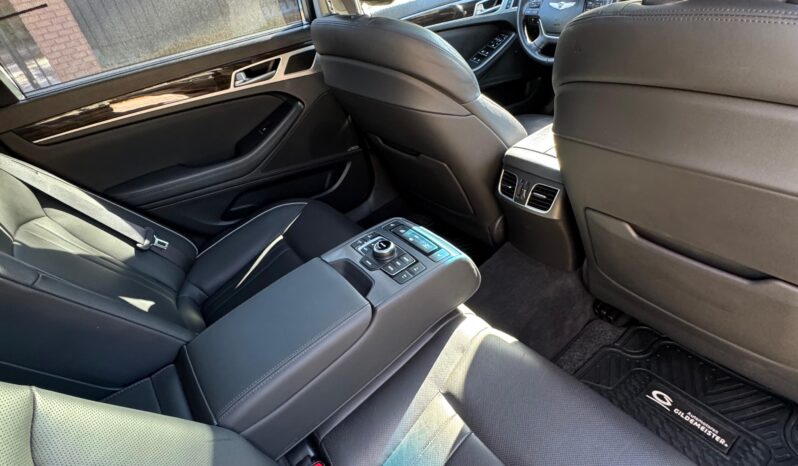 Hyundai Genesis 3.8 V6