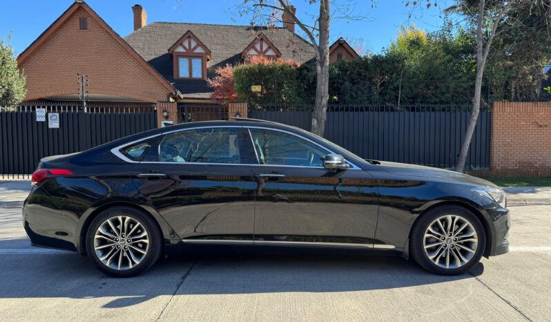 
								Hyundai Genesis 3.8 V6 full									
